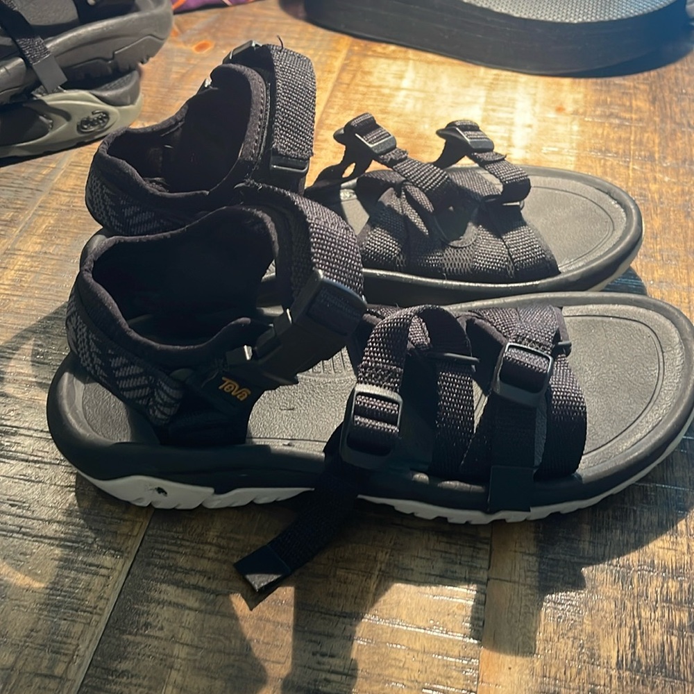 Women’s Teva Hurricane XLT2 Alp in black size 10 UK 8 EU 41